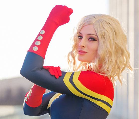 How to cosplay Captain Marvel 2019